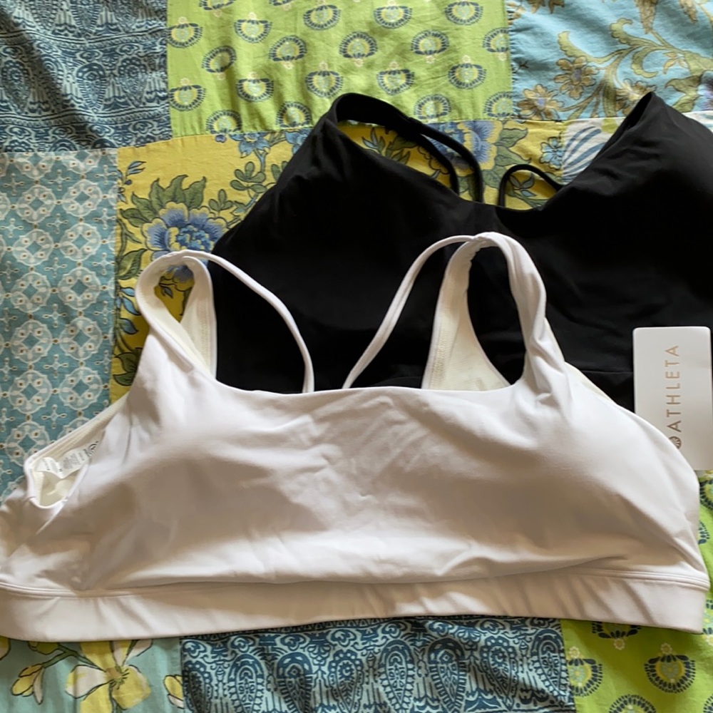 2 Athleta sports bras DD cup. Both are a 3x.